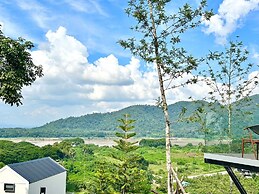 Chiangkhan River Green Hill