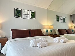 Chiangkhan River Green Hill