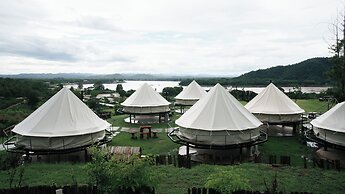 Chiangkhan River Green Hill