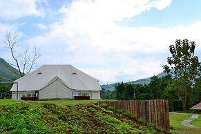 Chiangkhan River Green Hill