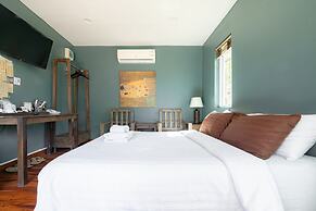 Chiangkhan River Green Hill