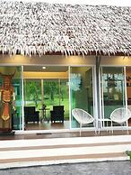 Chiangkhan River Green Hill