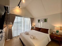 Chiangkhan River Green Hill