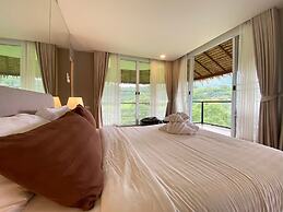 Chiangkhan River Green Hill