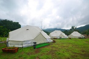 Chiangkhan River Green Hill