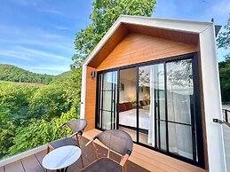 Chiangkhan River Green Hill