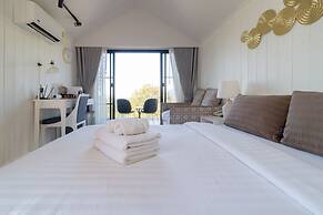 Chiangkhan River Green Hill