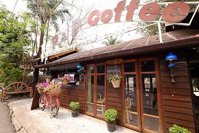 P&P Coffee & Resort Mae Sariang