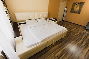 2 Bedroom Apartment Pathos in Khamovniki