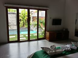Sunshoot Villa Sandat