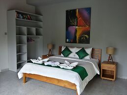 Sunshoot Villa Sandat