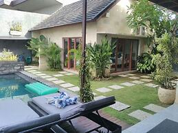 Sunshoot Villa Sandat