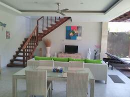 Sunshoot Villa Sandat