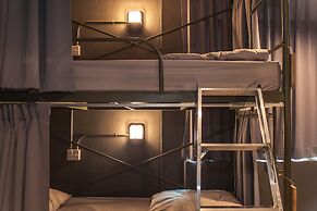 Zhelter'BKK - Hostel