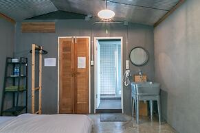 Zhelter'BKK - Hostel