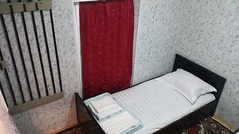 Payraviy Guest House - Hostel