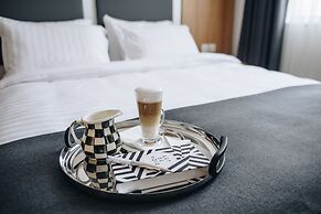 Ingate Hotel & Cafe