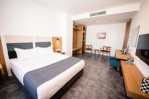 Ingate Hotel & Cafe