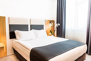 Ingate Hotel & Cafe
