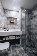Ingate Hotel & Cafe