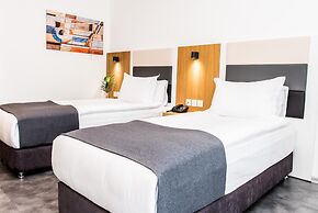 Ingate Hotel & Cafe