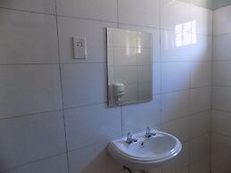 Etana Motel