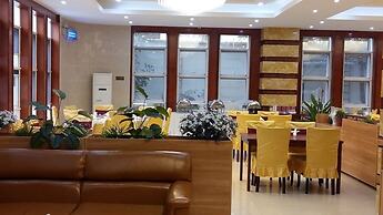 Kololo Courts Hotel & Restaurant