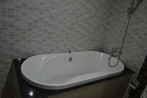 Kololo Courts Hotel & Restaurant