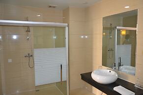 Kololo Courts Hotel & Restaurant