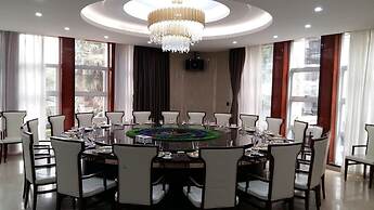 Kololo Courts Hotel & Restaurant