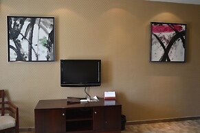 Kololo Courts Hotel & Restaurant