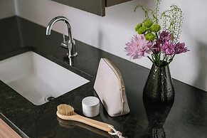 Sonder by Marriott Bonvoy Penny Lane Apartments Old Montreal