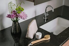 Sonder by Marriott Bonvoy Penny Lane Apartments Old Montreal