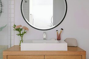 Sonder by Marriott Bonvoy Penny Lane Apartments Old Montreal