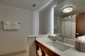 Holiday Inn Express & Suites Findlay North by IHG