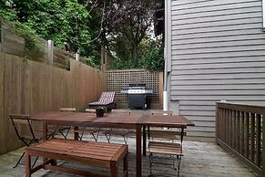 Seattle Vacation Home: The Gallery