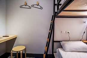 World Inn - Hostel
