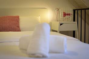 Apartments & Rooms Tiramola