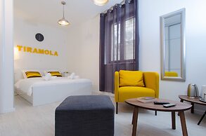 Apartments & Rooms Tiramola