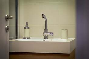 Apartments & Rooms Tiramola