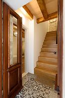 Apartments & Rooms Tiramola