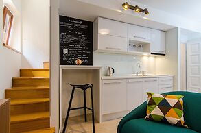 Apartments & Rooms Tiramola