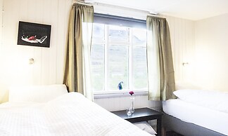 Fossardalur Guesthouse - Hostel