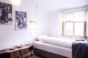 Fossardalur Guesthouse - Hostel