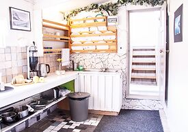 Fossardalur Guesthouse - Hostel