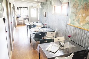 Fossardalur Guesthouse - Hostel