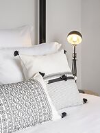 Penedo da Saudade Suites & Hostel