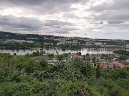 Penedo da Saudade Suites & Hostel