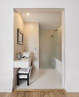 Penedo da Saudade Suites & Hostel