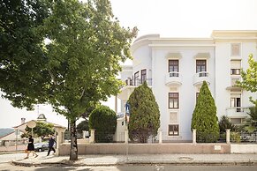 Penedo da Saudade Suites & Hostel